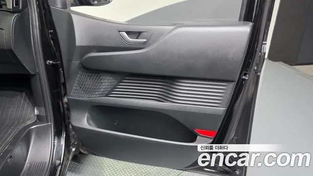 Hyundai Staria — Фото автомобиля 14