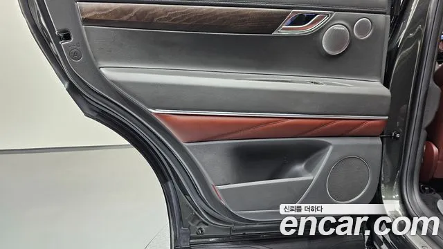 Genesis GV80 — Фото автомобиля 14