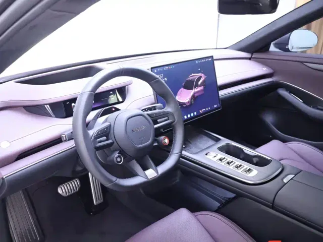 Xiaomi SU7 — Фото автомобиля 11