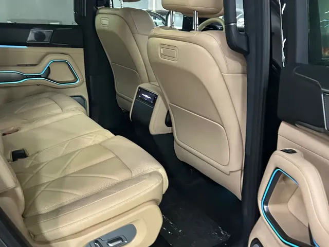 BYD FangChengBao Leopard 8 — Фото автомобиля 7