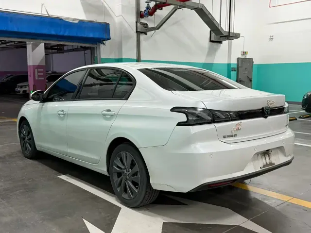Peugeot 408 — Фото автомобиля 9