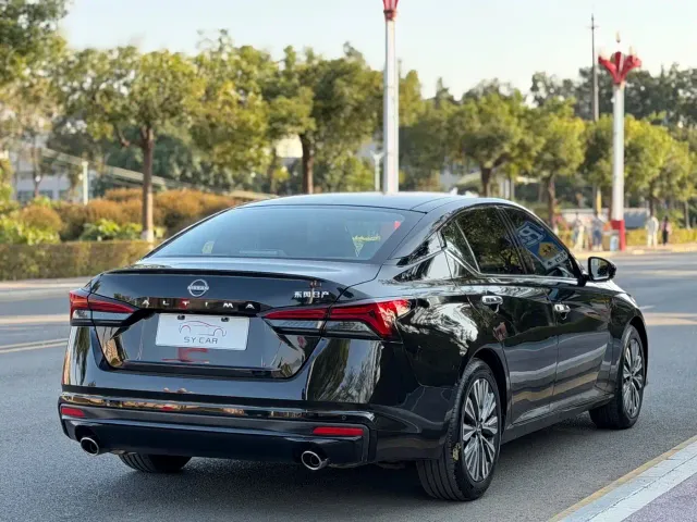 Nissan Teana — Фото автомобиля 5