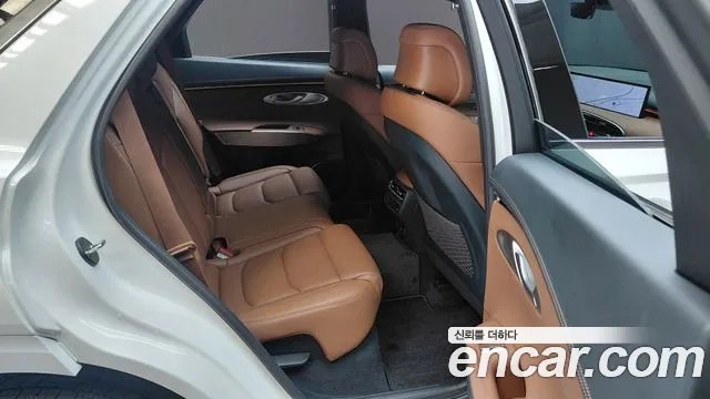 Genesis GV70 2.5T Бензин AWD — Фото автомобиля 12
