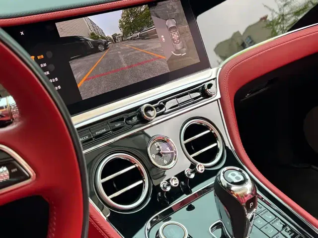 Bentley Continental — Фото автомобиля 11