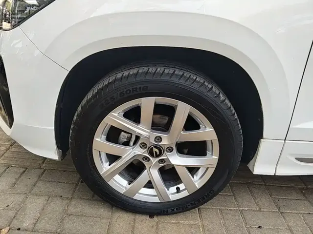 Jetta VS7 — Фото автомобиля 22