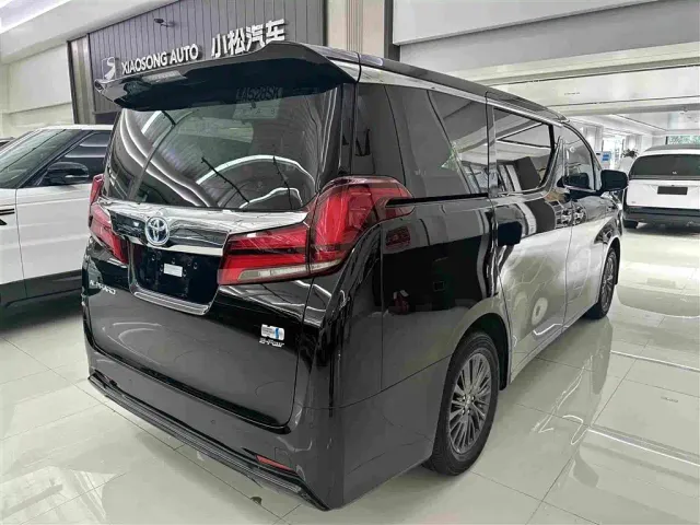 Toyota Alphard 2021 Hybrid 2.5L Luxury — Фото автомобиля 18