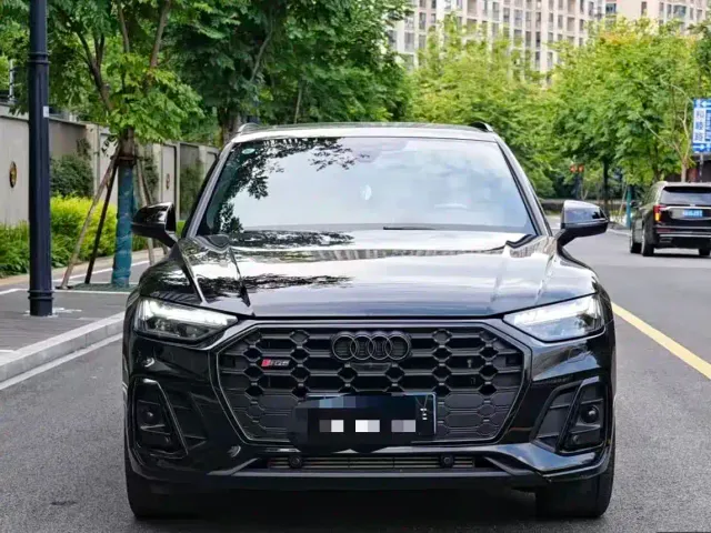 Audi SQ5 — Фото автомобиля 3