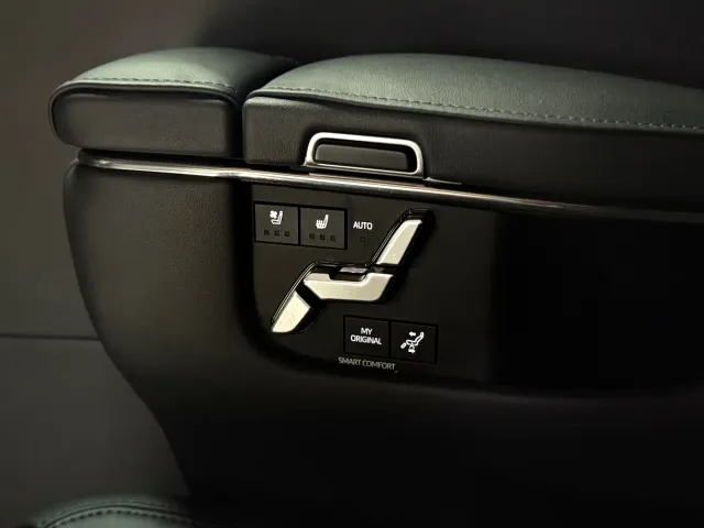 Toyota Alphard — Фото автомобиля 18
