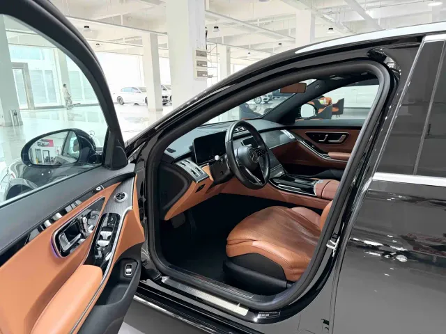 Mercedes-Benz S-Class — Фото автомобиля 14
