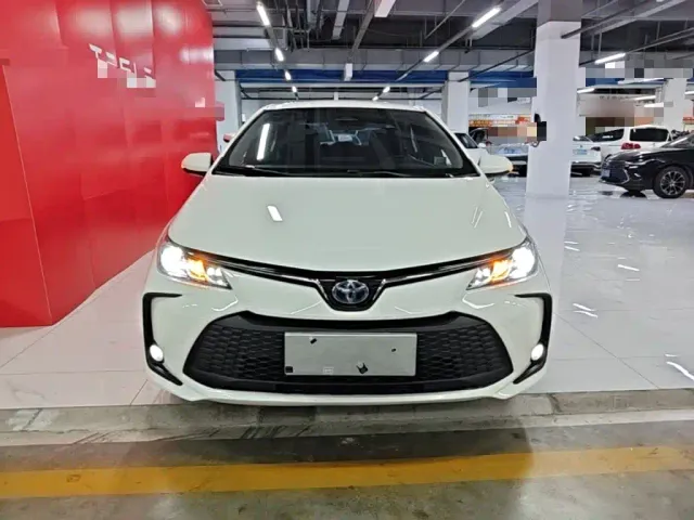 Toyota Corolla — Фото автомобиля 2
