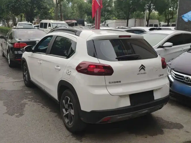 Citroen C3-XR — Фото автомобиля 4