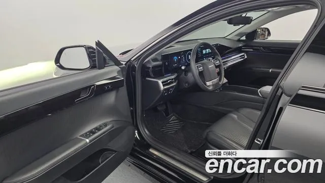 Hyundai Grandeur Grandeur (GN7) 2.5 Бензин 2WD — Фото автомобиля 10