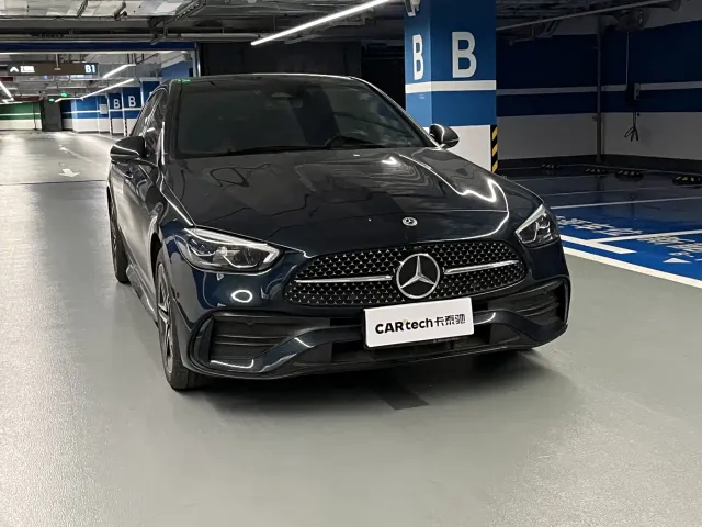 Mercedes-Benz C-Class — Фото автомобиля 3