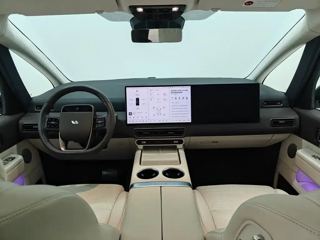 Li Auto Li Auto MEGA 2024 Ultra — Фото автомобиля 21