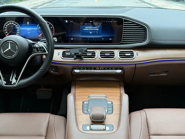 Mercedes-Benz GLE-Class — Фото автомобиля 13