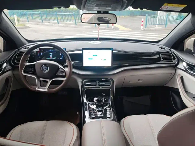 BYD Qin PLUS — Фото автомобиля 9