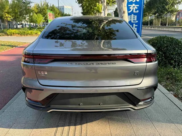 BYD Han — Фото автомобиля 5