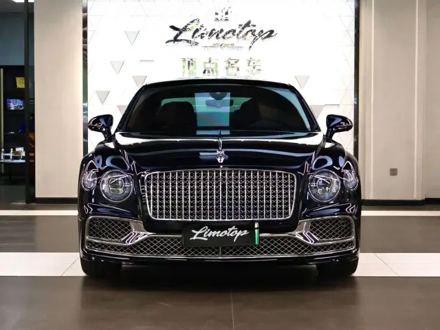 Bentley Flying Spur — Фото автомобиля 2