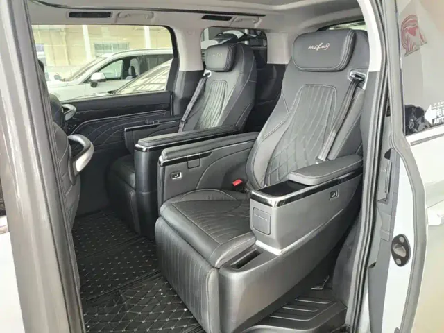 Maxus Dajia 9 — Фото автомобиля 16