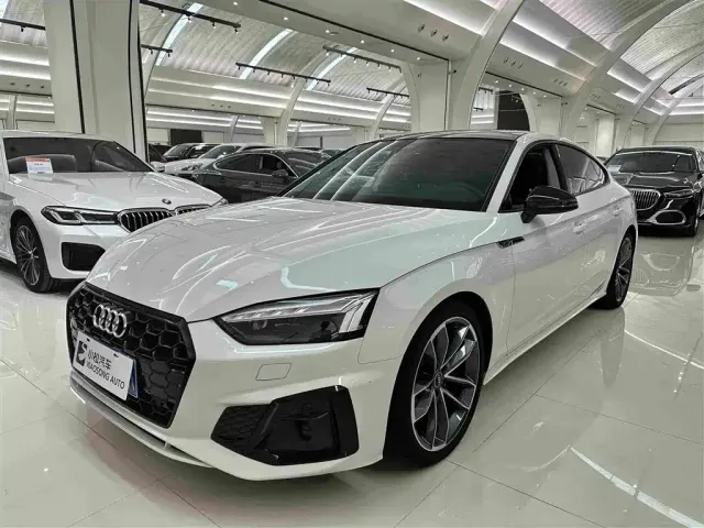 Фотография автомобиля — Audi A5