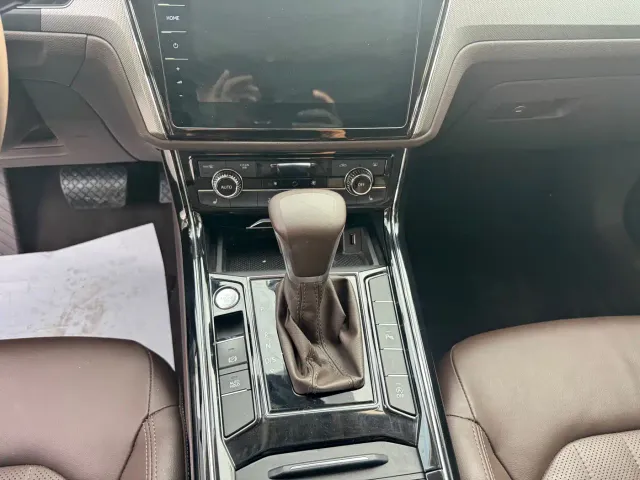 Volkswagen Phideon — Фото автомобиля 7