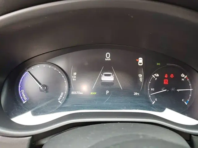 Mazda CX-30 EV — Фото автомобиля 11