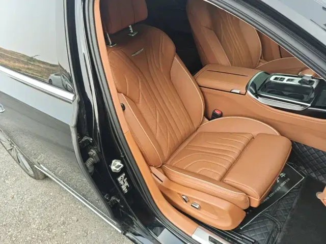 Hongqi H9 — Фото автомобиля 24