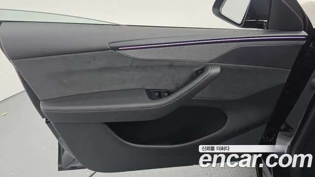 Tesla Model Y — Фото автомобиля 24