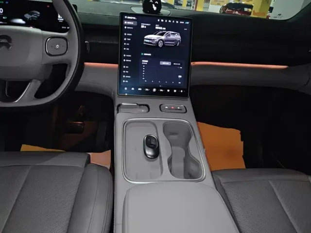 Nio EC6 — Фото автомобиля 5