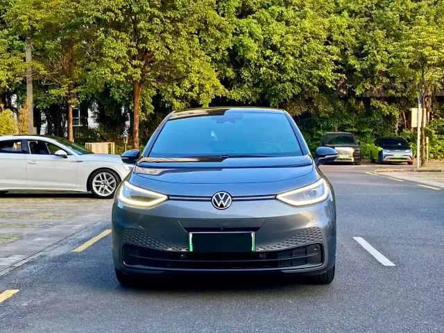 Volkswagen ID.3 — Фото автомобиля 2