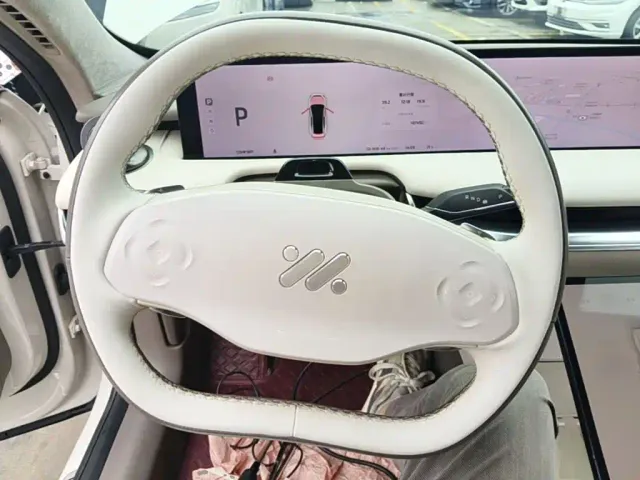 IM Motors L7 — Фото автомобиля 10