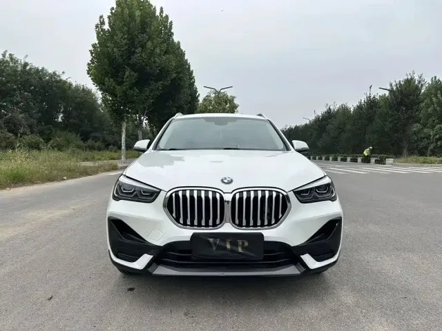 BMW X1 — Фото автомобиля 2