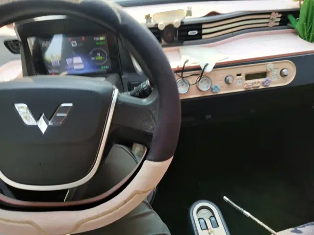 Wuling Hongguang Mini EV — Фото автомобиля 20