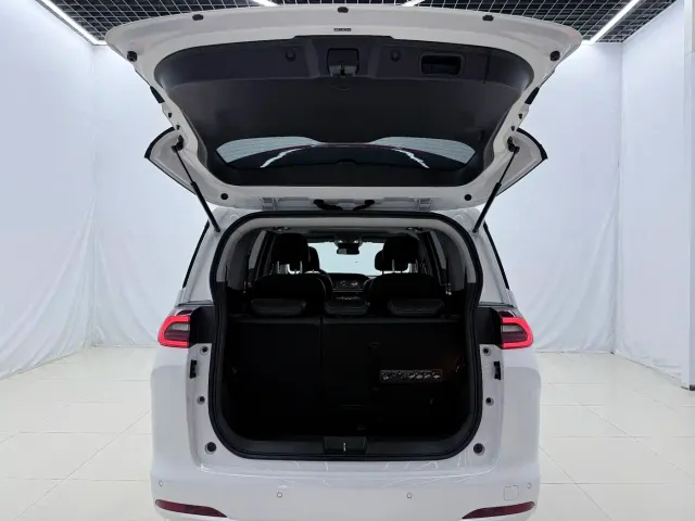 GAC Trumpchi M6 — Фото автомобиля 16