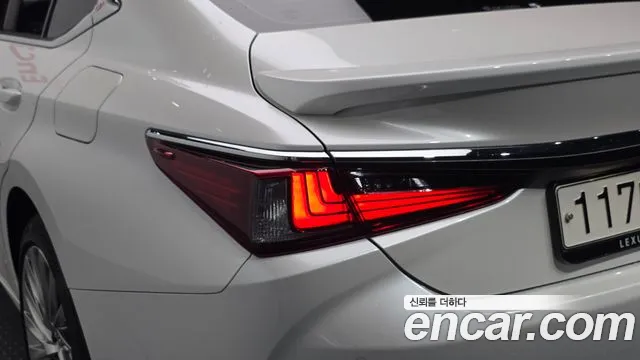 Lexus ES 7th Gen — Фото автомобиля 8