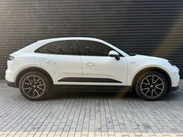 Porsche Macan EV — Фото автомобиля 8