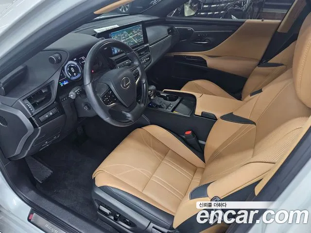 Lexus ES Generation 7 — Фото автомобиля 10