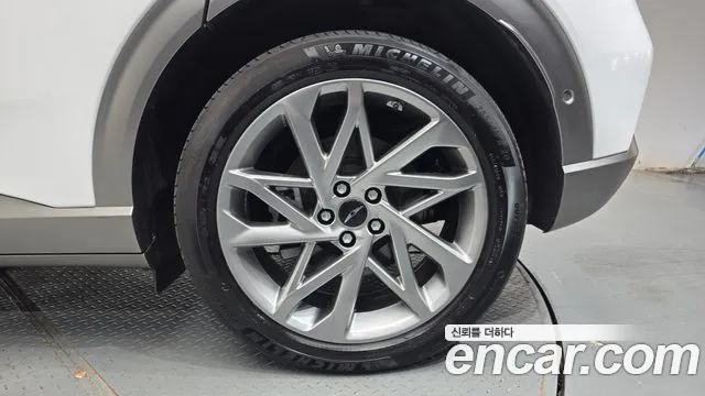 Genesis GV60 — Фото автомобиля 21