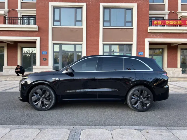 Li Auto L6 — Фото автомобиля 4