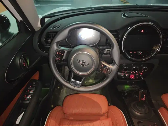 MINI Clubman — Фото автомобиля 11