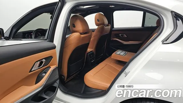 BMW 3 Series G20 — Фото автомобиля 16