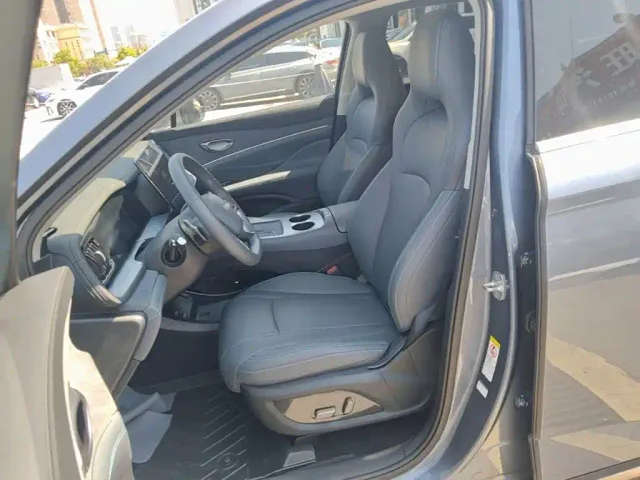 BYD Hai Shi 07 DM-i — Фото автомобиля 14