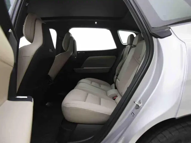 Volvo Volvo XC70 Plug-in Hybrid 2025 Standard — Фото автомобиля 5