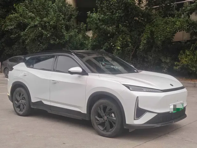 Dongfeng Fengshen L7 — Фото автомобиля 3
