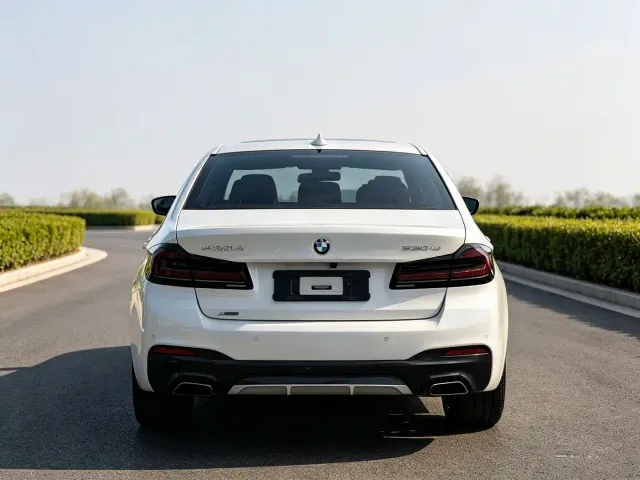 BMW 5 Series — Фото автомобиля 8