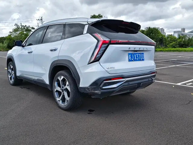 Geely Boyue L — Фото автомобиля 18
