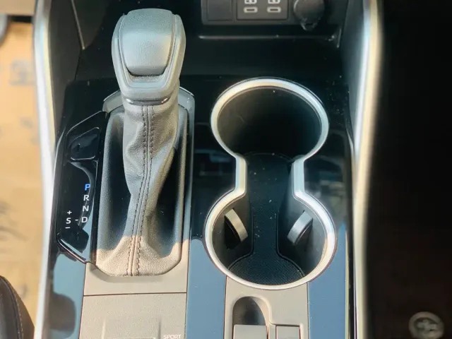 Toyota Highlander — Фото автомобиля 20