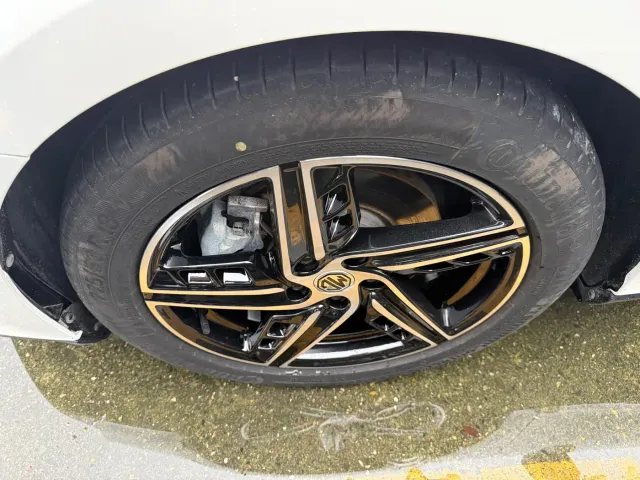 MG 7 — Фото автомобиля 4