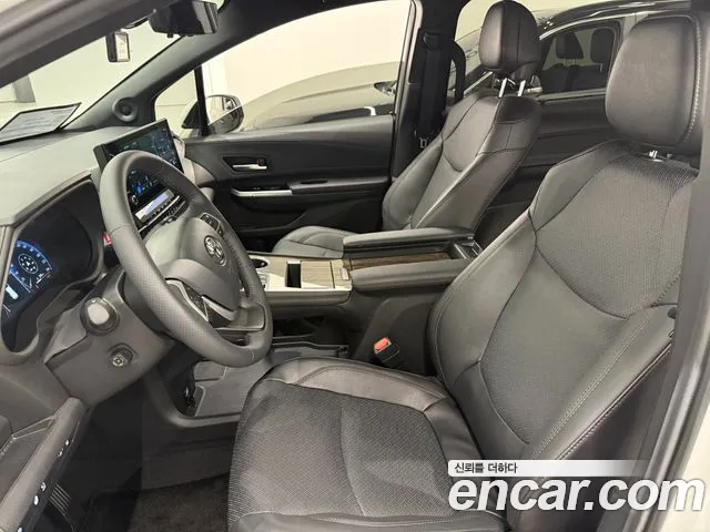 Toyota Sienna Generation 4 — Фото автомобиля 11