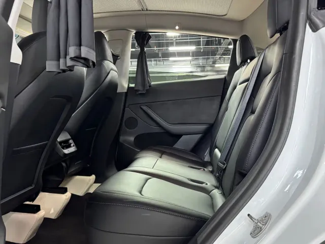 Tesla Model Y — Фото автомобиля 9